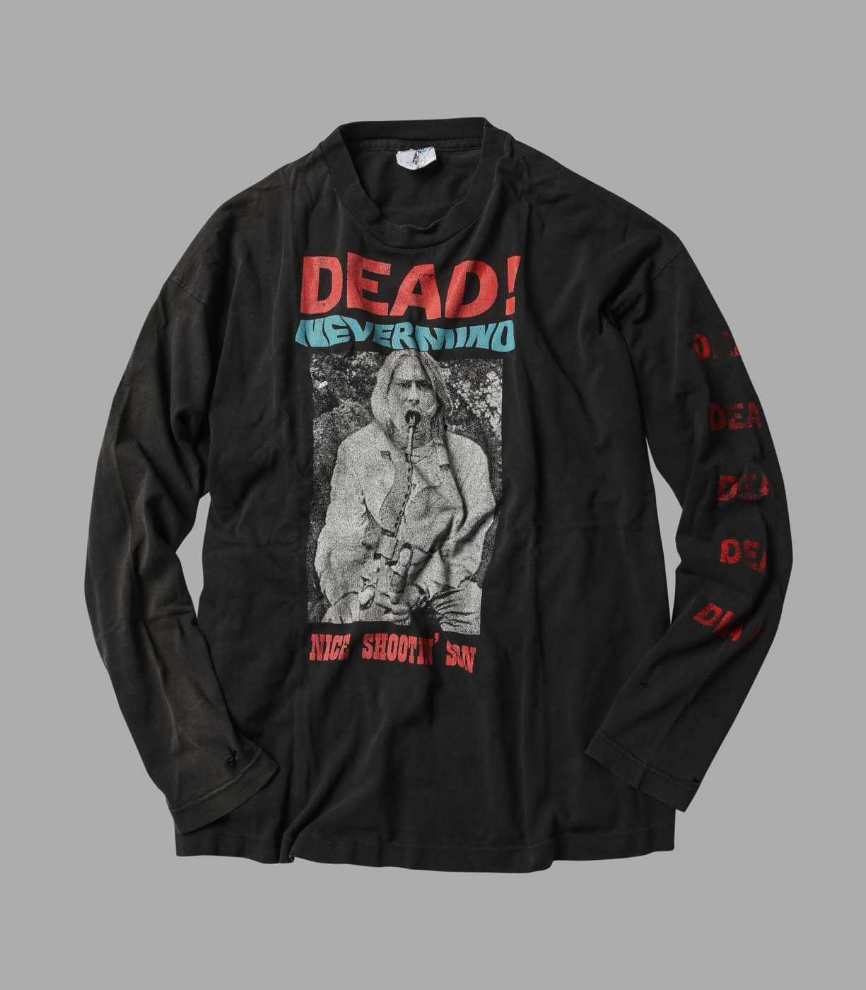 Tee 05