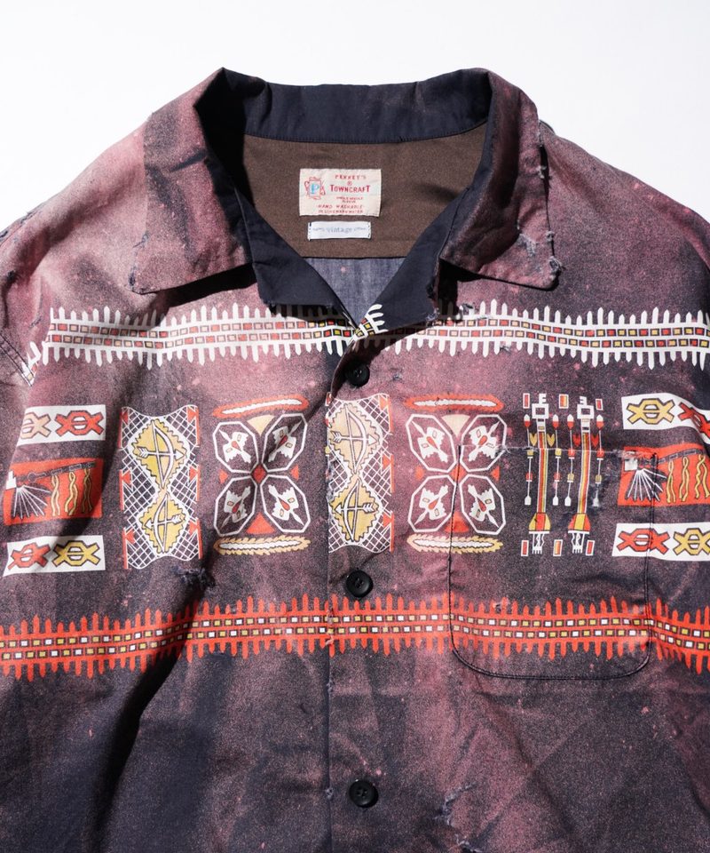 TOWNCRAFT ONE IN THE WORLD NATIVE PRINTED LOOP COLLAR SHIRT detail